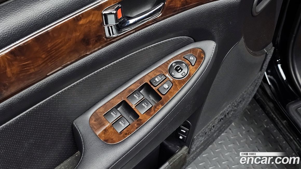 Hyundai Genesis 2010