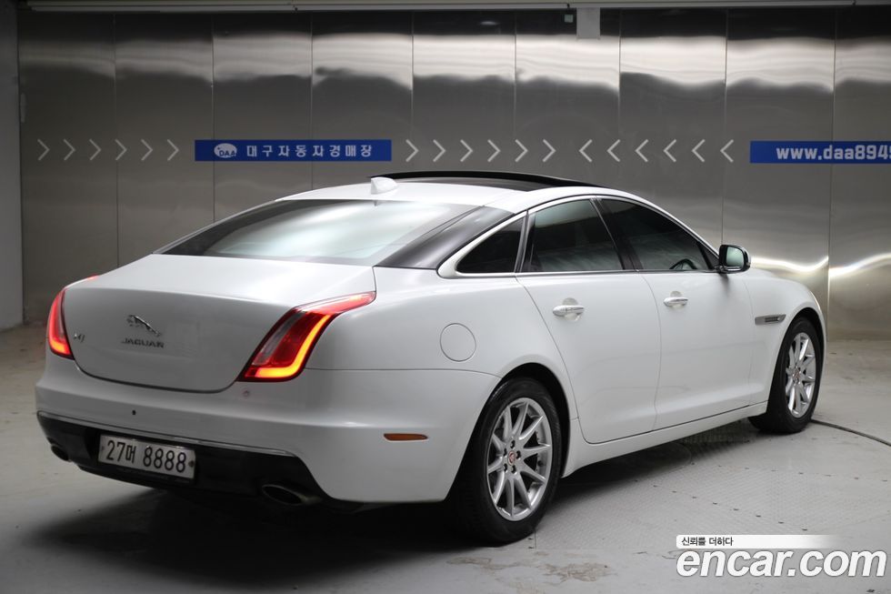 Jaguar XJ 2016