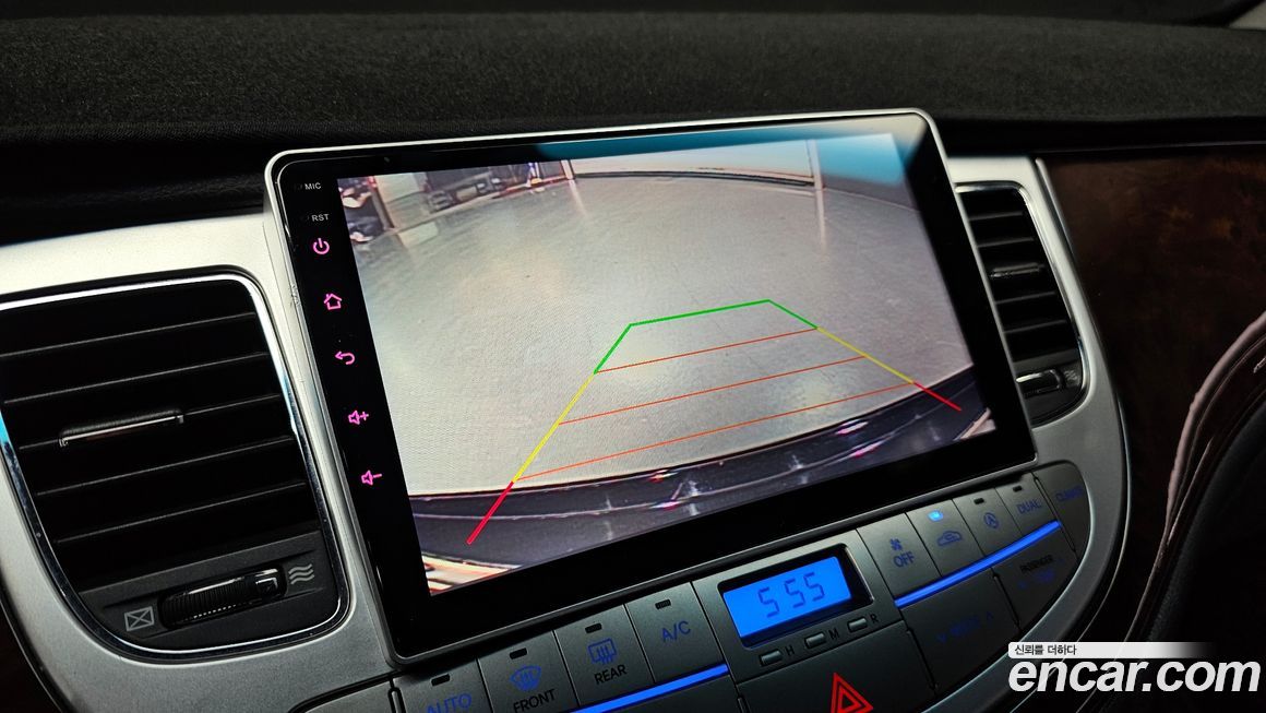 Hyundai Genesis 2010