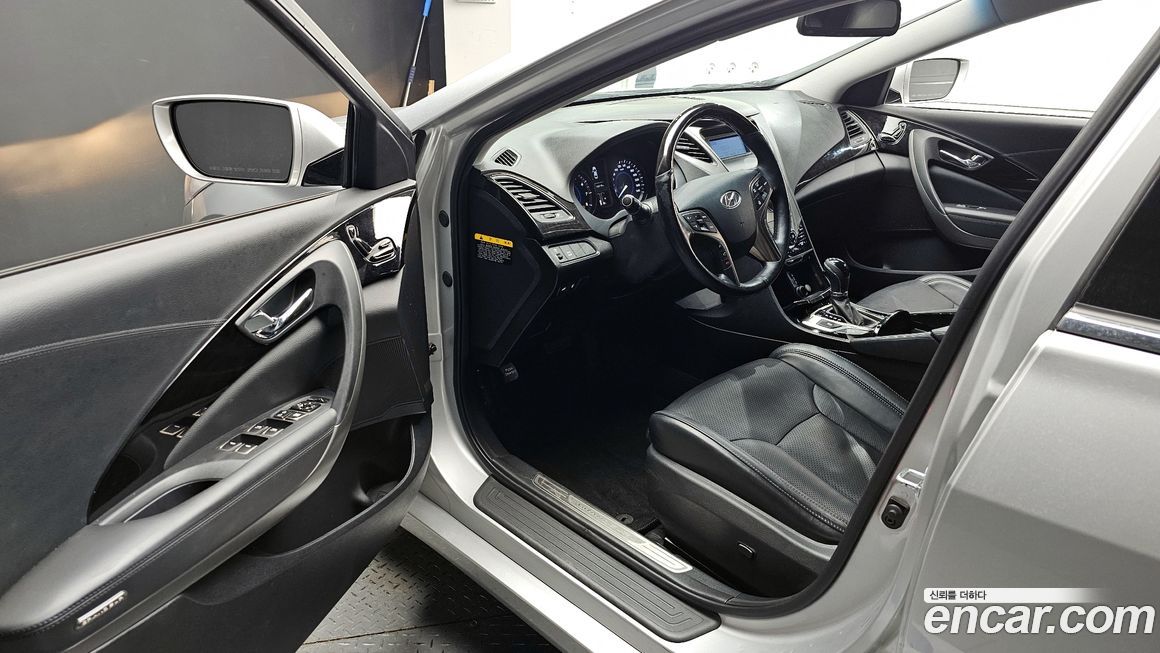 Hyundai Grandeur 2012