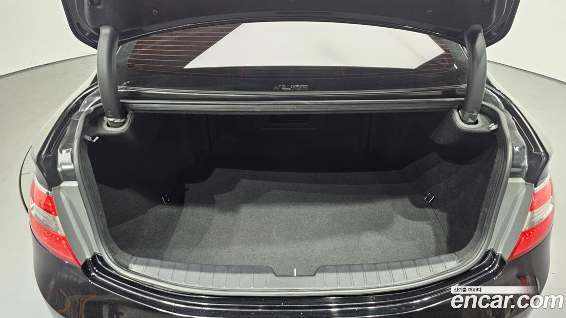 Hyundai Grandeur 2012