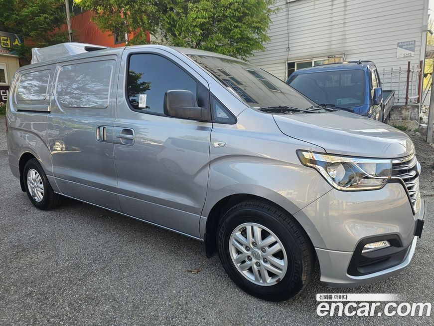 Hyundai Starex 2021