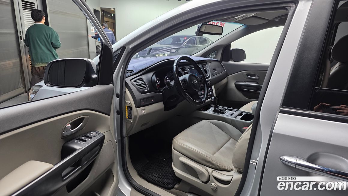 Kia Canival 2015