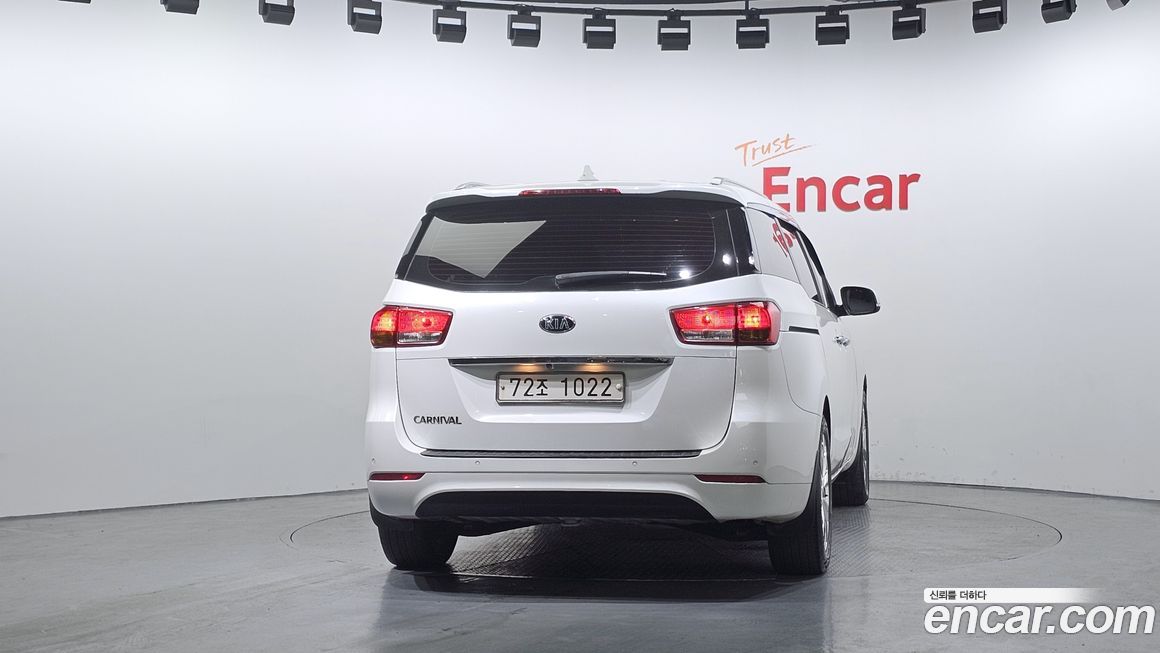 Kia Canival 2018