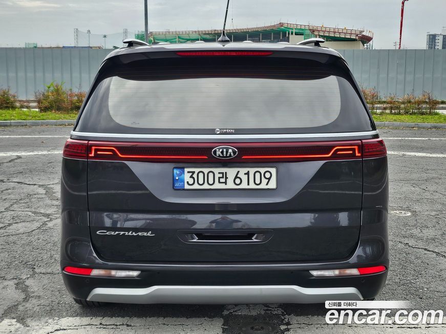 Kia Canival 2021