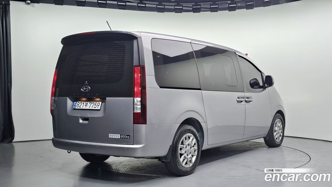 Hyundai Staria 2024