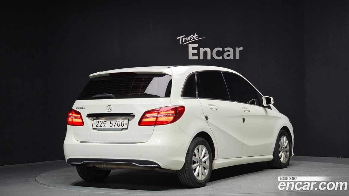 Mercedes-Benz B-Class 2017