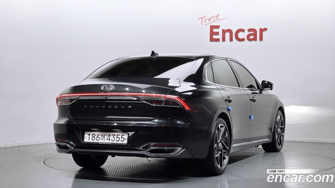 Hyundai Grandeur 2021
