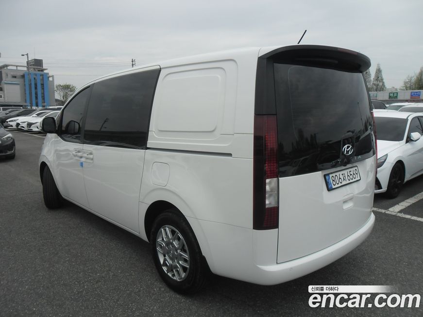 Hyundai Staria 2023