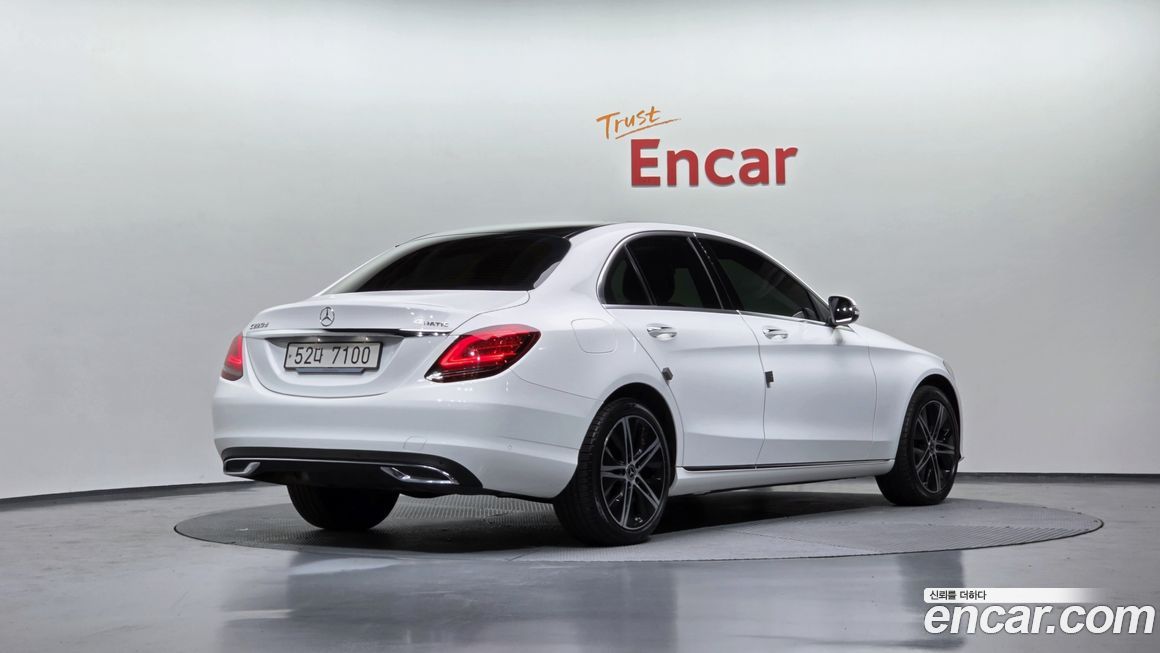 Mercedes-Benz C-Class 2019