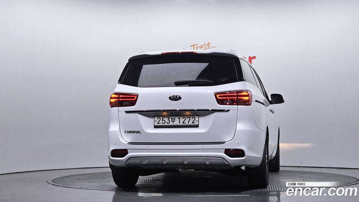 Kia Canival 2019