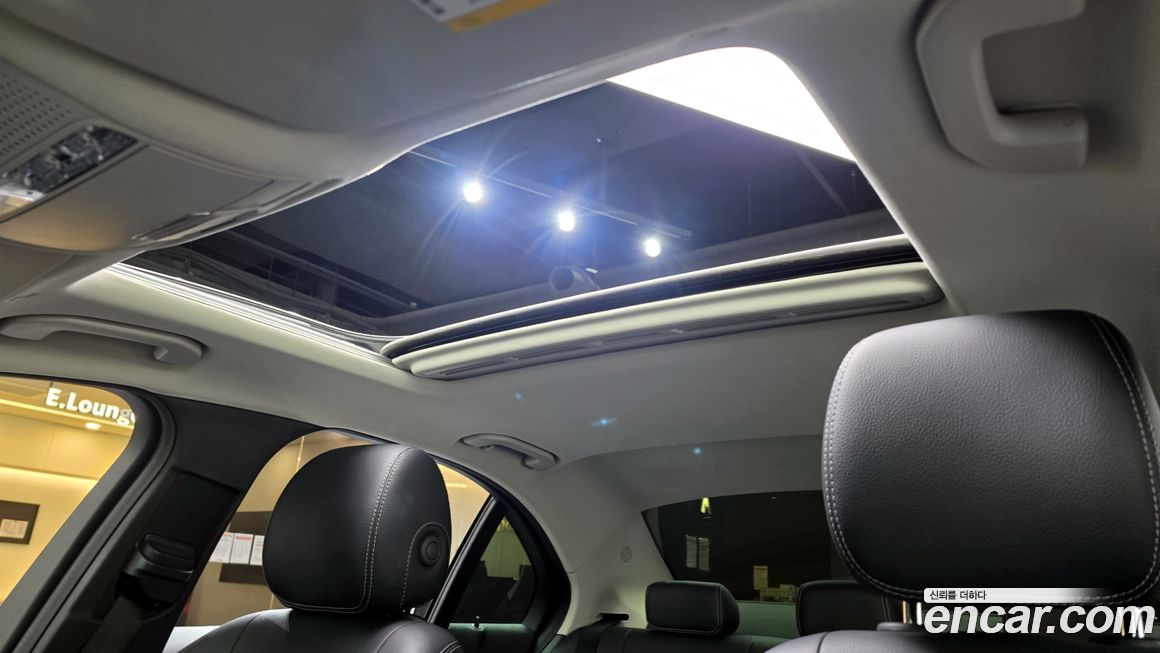 Mercedes-Benz C-Class 2019