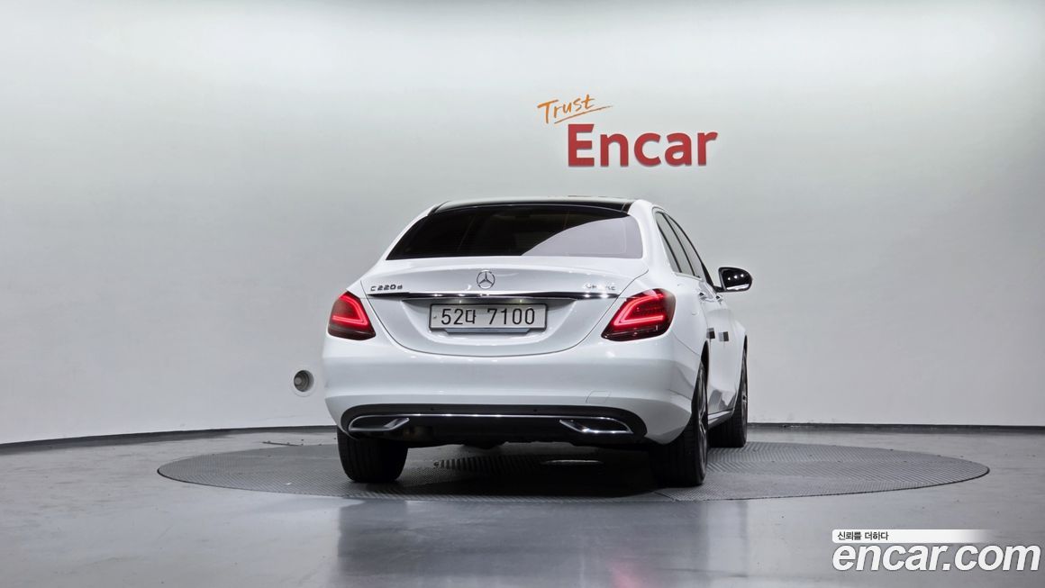 Mercedes-Benz C-Class 2019