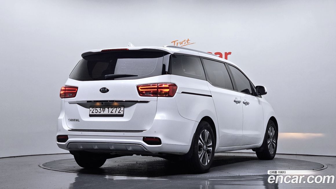 Kia Canival 2019