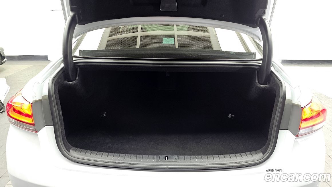 Hyundai Genesis 2015