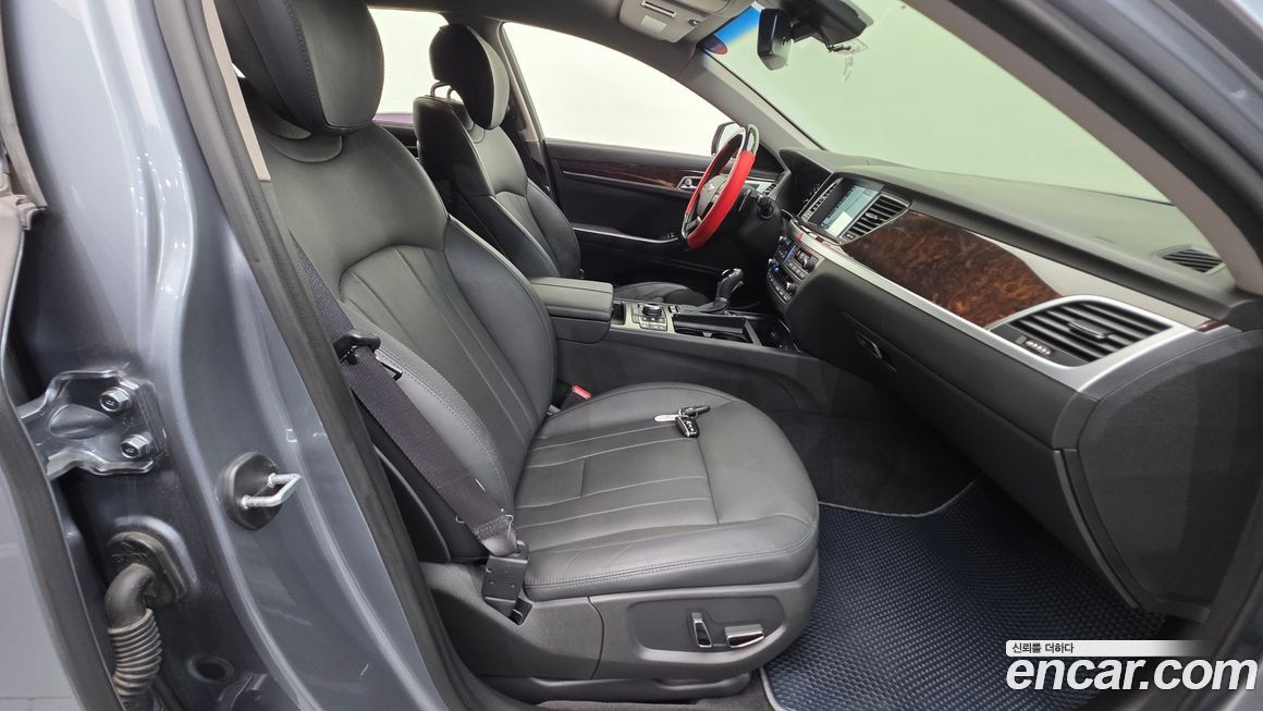 Hyundai Genesis 2016