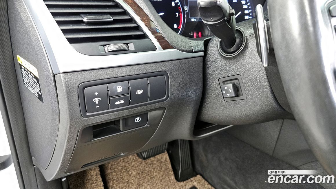 Hyundai Genesis 2015