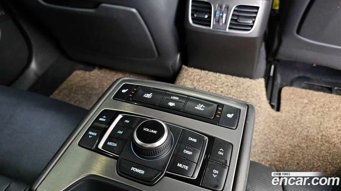 Hyundai Genesis 2015