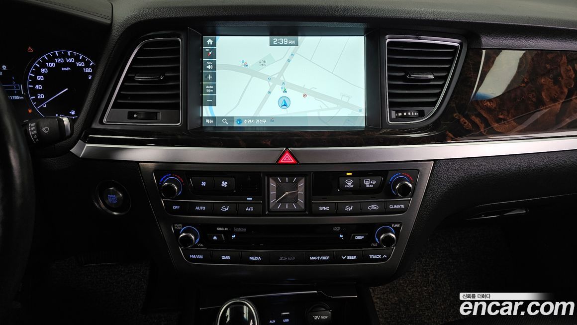 Hyundai Genesis 2015