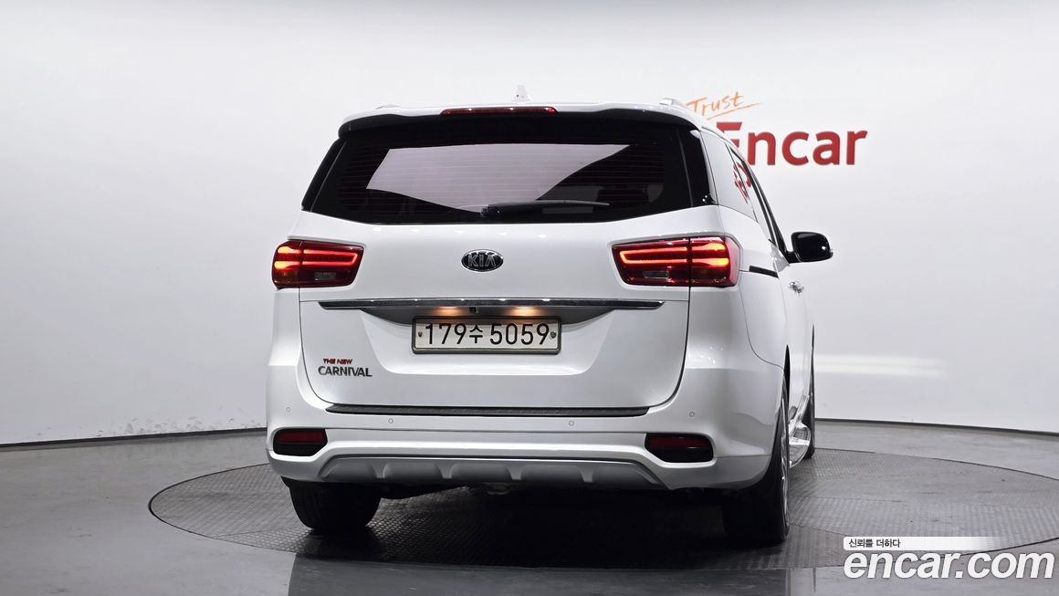 Kia Canival 2019