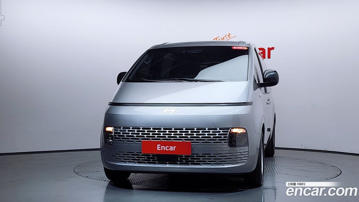 Hyundai Staria 2025