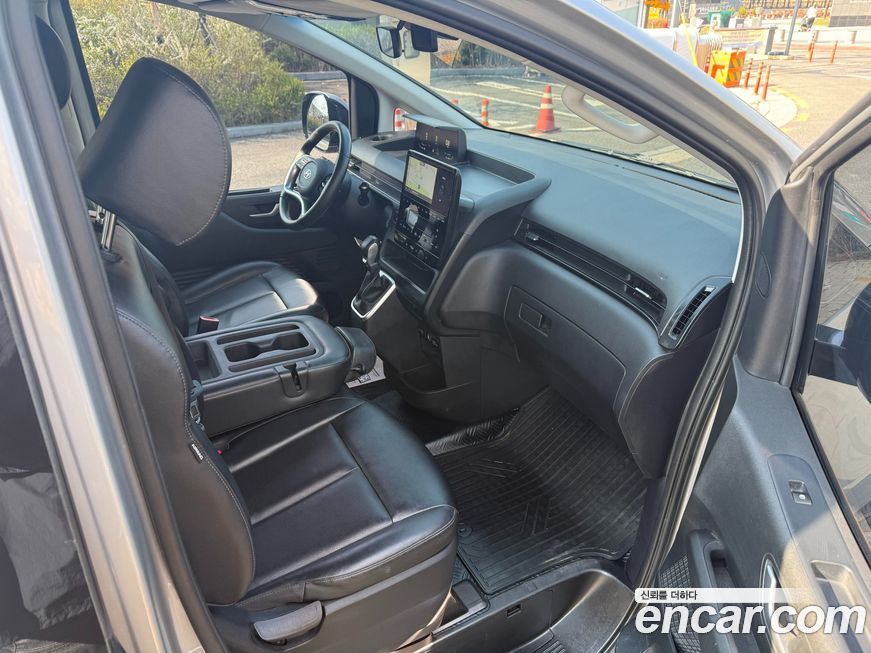 Hyundai Staria 2022