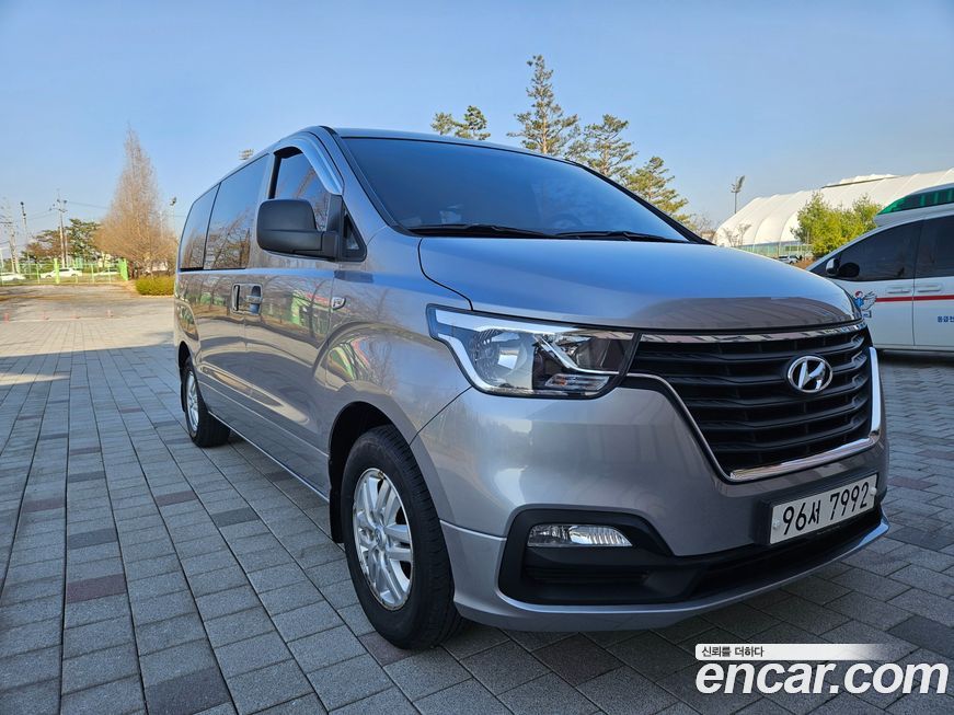 Hyundai Starex 2021