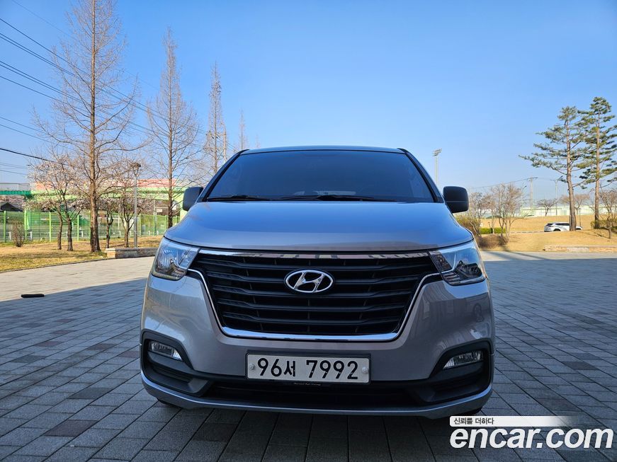 Hyundai Starex 2021