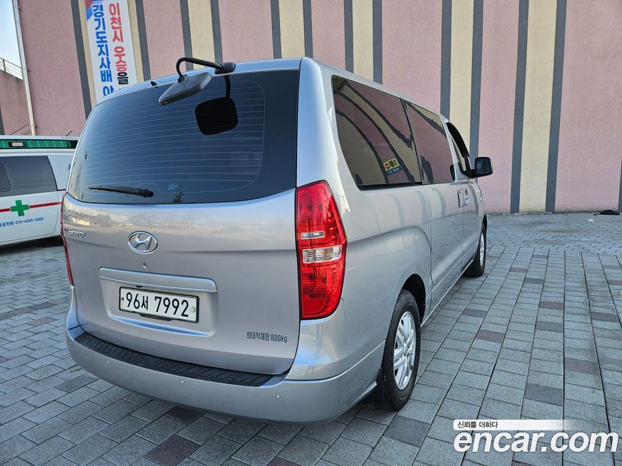 Hyundai Starex 2021