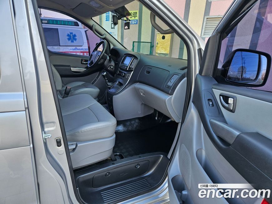 Hyundai Starex 2021