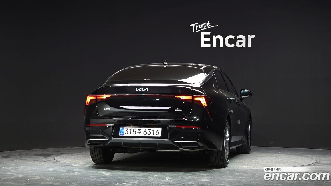 Kia K5 2025