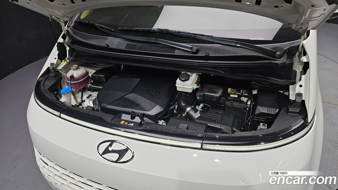 Hyundai Staria 2023