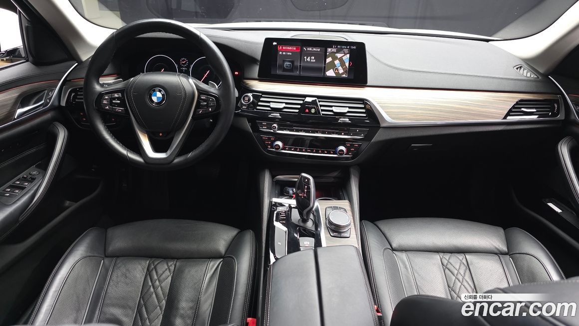 BMW 5-Series 2019