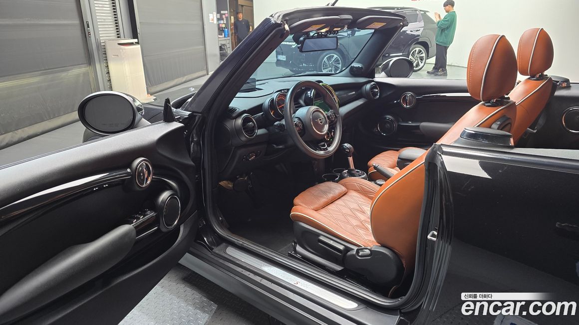 Mini Cooper Convertible 2019