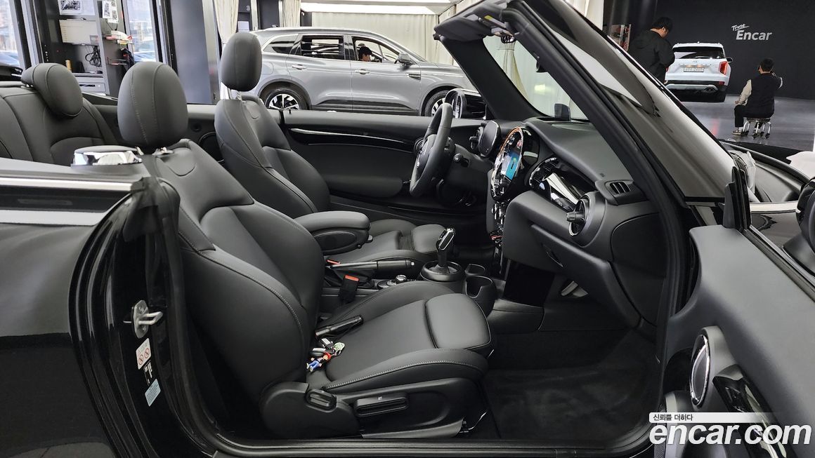 Mini Cooper Convertible 2024