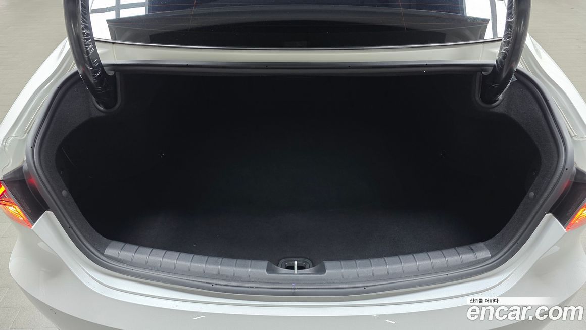 Hyundai Grandeur 2021