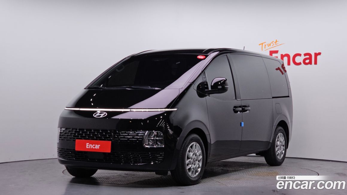 Hyundai Staria 2025