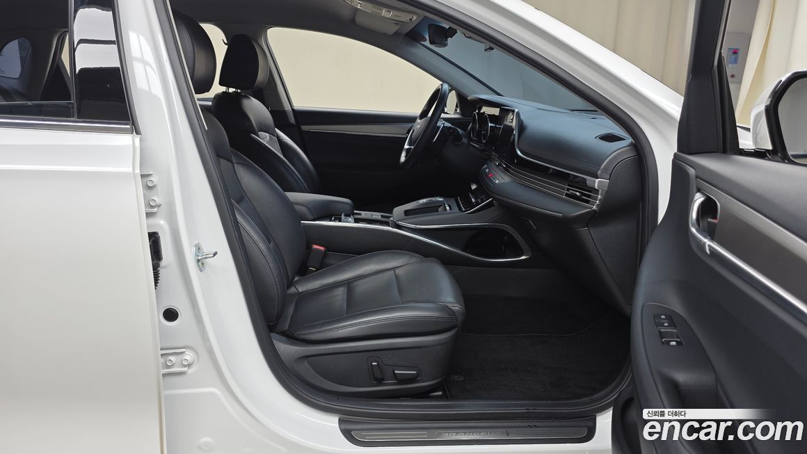 Hyundai Grandeur 2021