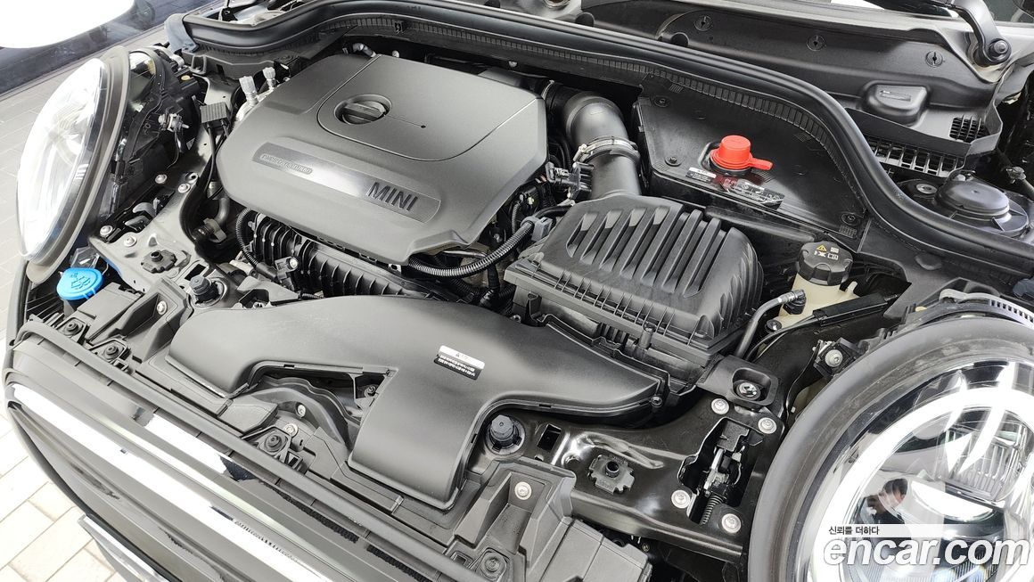 Mini Cooper Convertible 2024