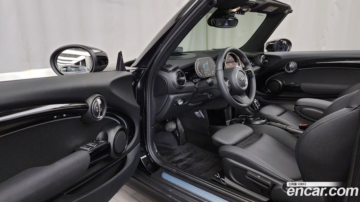 Mini Cooper Convertible 2024