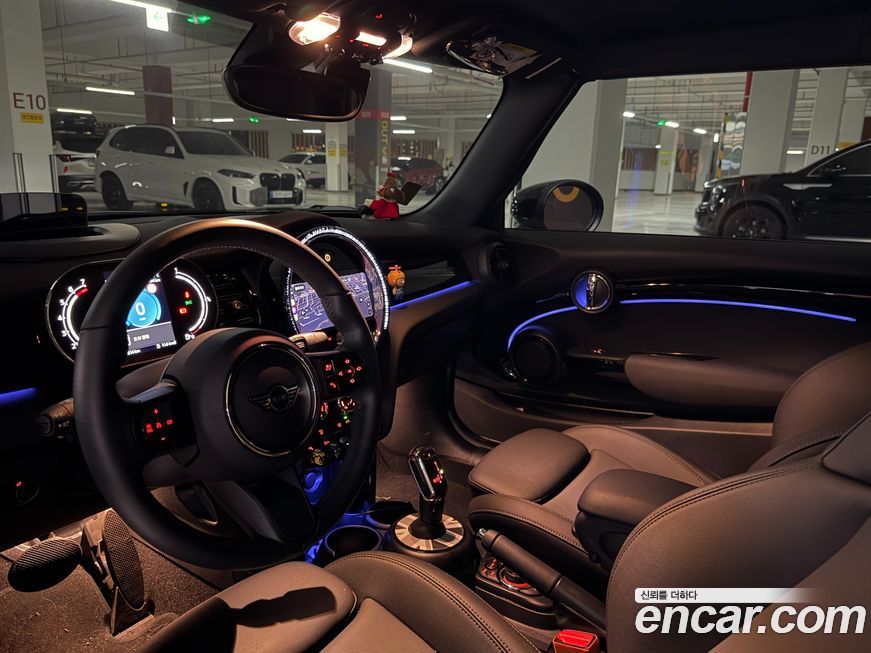 Mini Cooper Convertible 2024