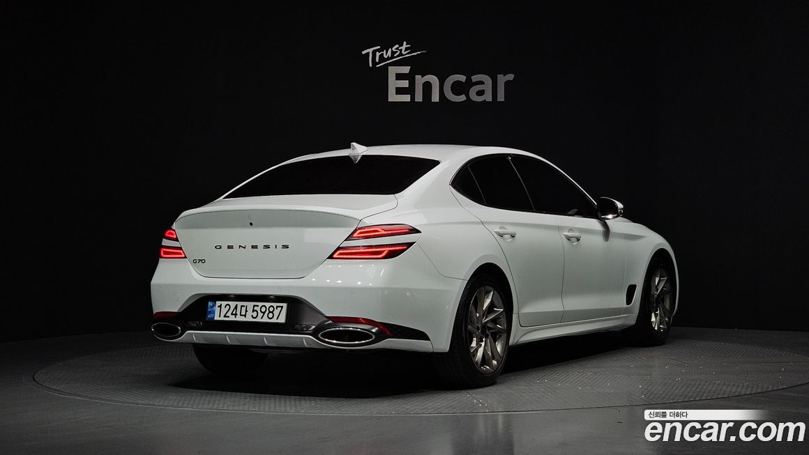 Genesis G70 2024