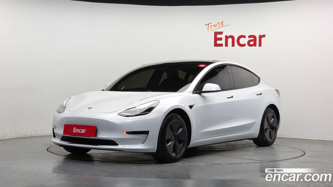 Tesla Model 3 2022