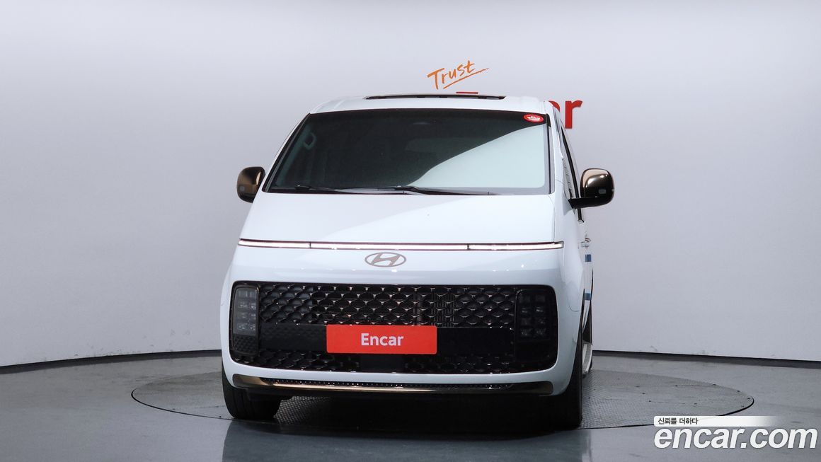 Hyundai Staria 2025
