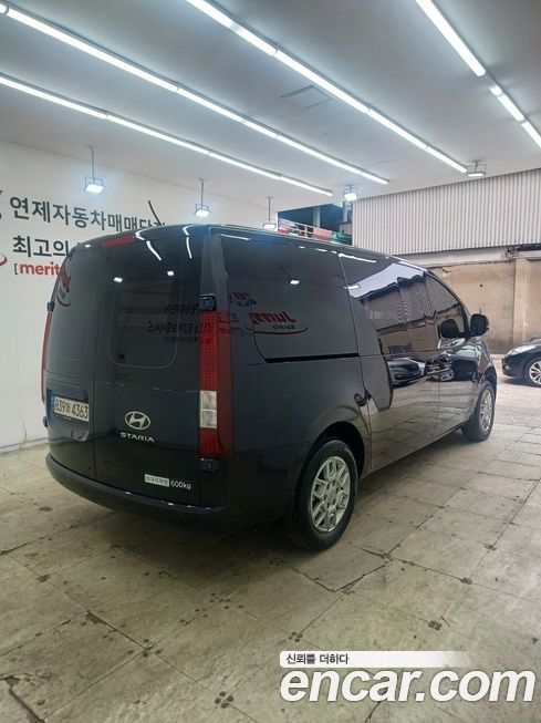 Hyundai Staria 2023