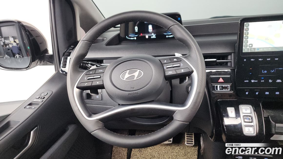 Hyundai Staria 2025
