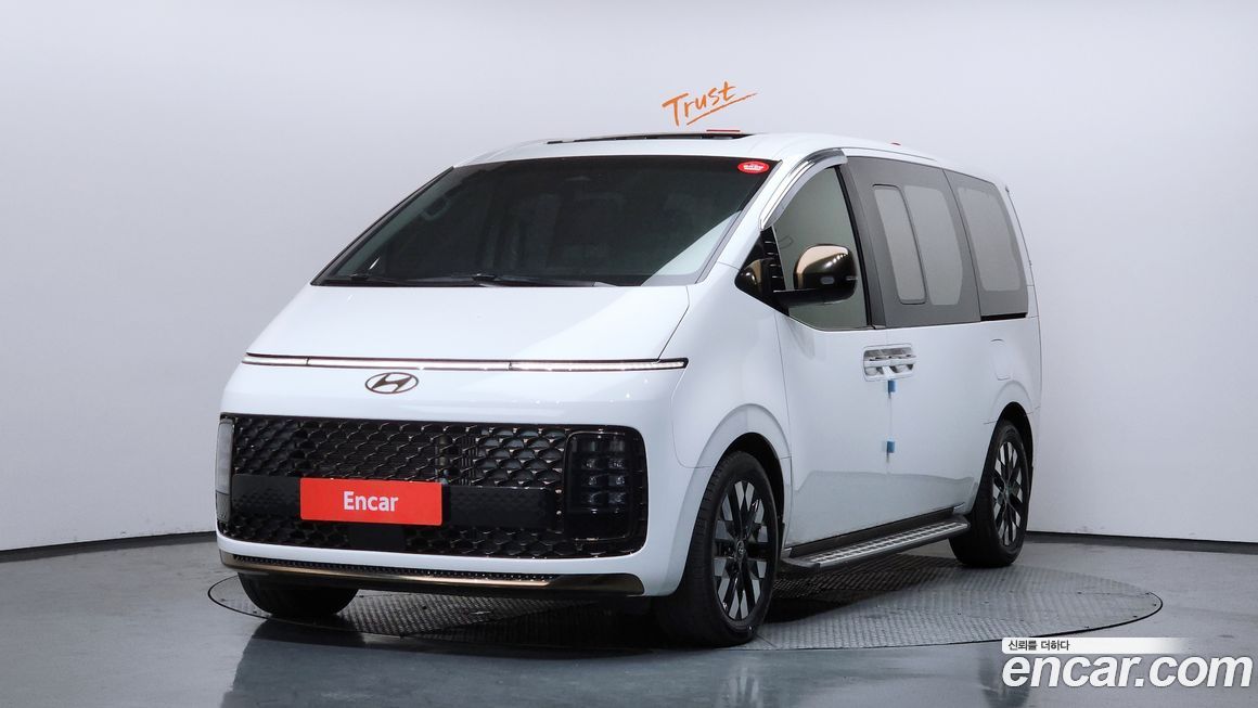 Hyundai Staria 2025