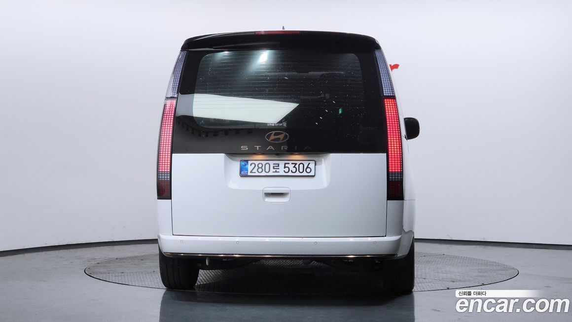 Hyundai Staria 2025
