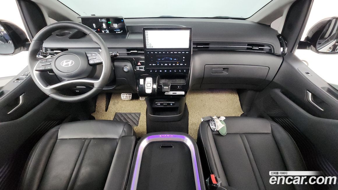 Hyundai Staria 2025