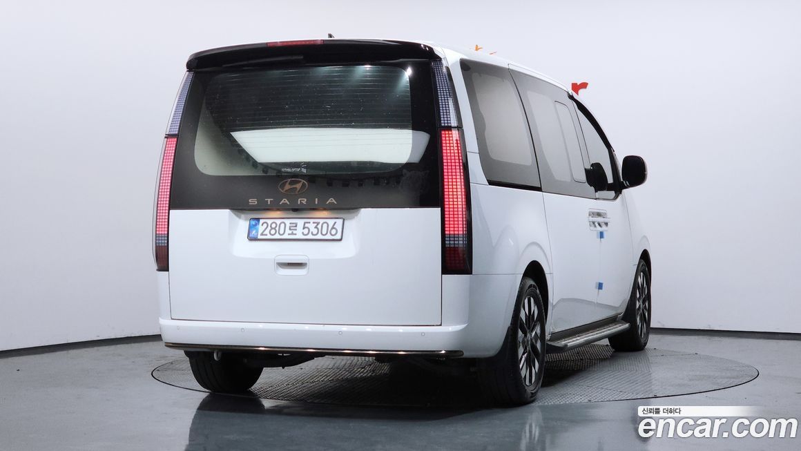 Hyundai Staria 2025